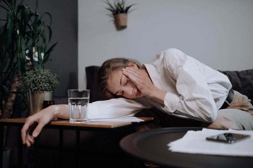 hronicni umor, sindrom hroničnog umora, umor i pospanost, česti umor i pospanost, pospanost i umor u toku dana, lecenje hronicnog umora, nedostatak energije i umor, psihicki umor simptomi, malaksalost i bezvoljnost, najbolji lek protiv umora, sindrom hroničnog umora iskustva, umor i nemoc u telu, sta je dobro za umor - Vaš Doktor 4