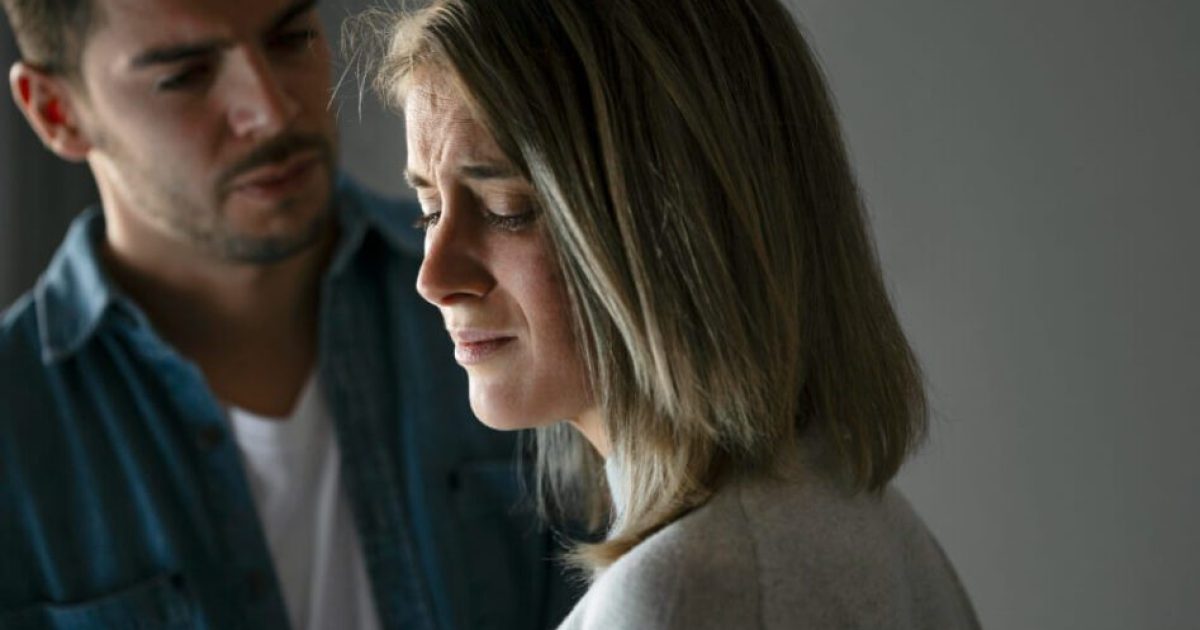 posesivnost, posesivnost značenje, kako se ponasa posesivna osoba, posesivnost u vezi, posesivna osoba, posesivni muskarac, posesivnost kod zena, kako izleciti posesivnost - Vaš Doktor 1